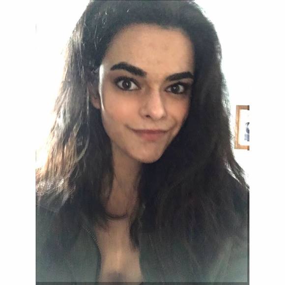 Meet your Posher, Paige - Picture 1 of 1